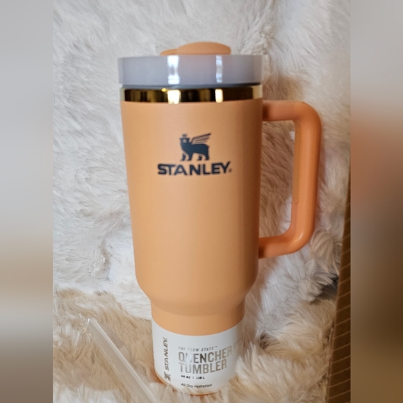 Stanley Quencher 40oz Flowstate Tumbler - Picture 2 of 6